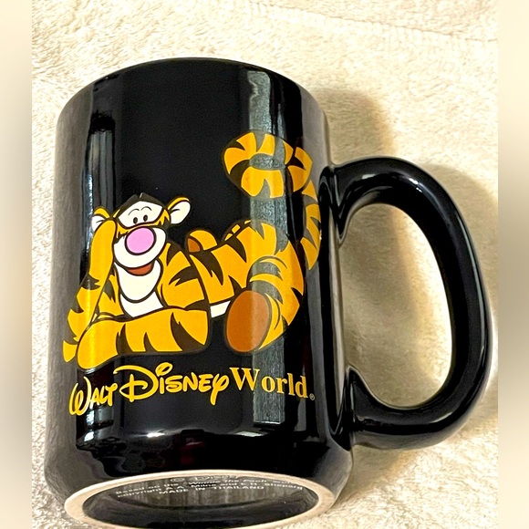 Disney Other - Tigger Walt Disney World Thailand 20oz